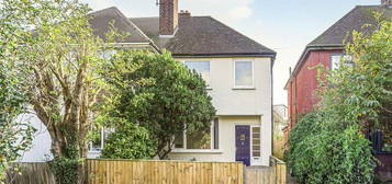 3 bedroom semi-detached house to rent