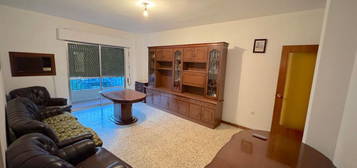 Chalet adosado en venta en calle Ávila