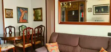 Apartamento en calle del Pintor Pedro Camacho