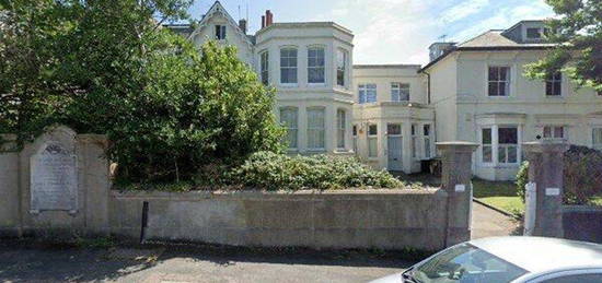 Studio to rent in Wellington Road, Brighton BN2