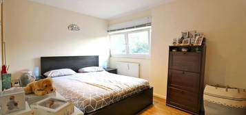 Property to rent in Bloomsbury Close, London W5