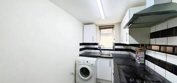 2 bed flat to rent