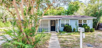 609 Cottonwood St, Lockhart, TX 78644