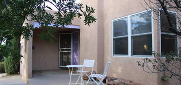 736 Loma Vista Dr NE, Albuquerque, NM 87106