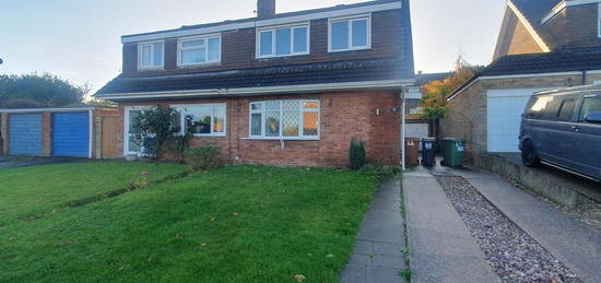 3 bedroom semi-detached house to rent