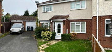 3 bedroom semi-detached house to rent