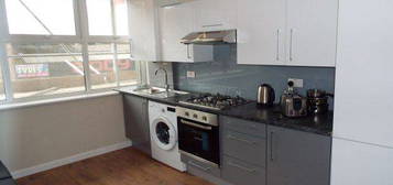 2 bed flat to rent