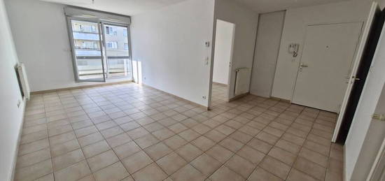 Appartement  à louer, 2 pièces, 1 chambre, 48 m²