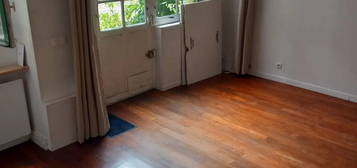 Studio  à louer, 1 pièce, 25 m², Étage 0/–