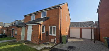 2 bedroom semi-detached house for sale