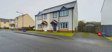 2 bedroom semi-detached house for sale