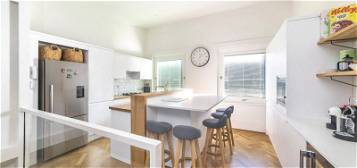 Flat to rent in Shorts Gardens, London WC2H