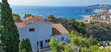 Casa en calle Belpanorama, Velilla-Taramay, Almuñécar