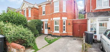 6 bedroom detached house