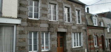 Maison de ville, 140 m², 4 chambres, centre ville Tinchebray