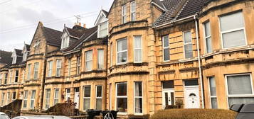 6 bedroom terraced house