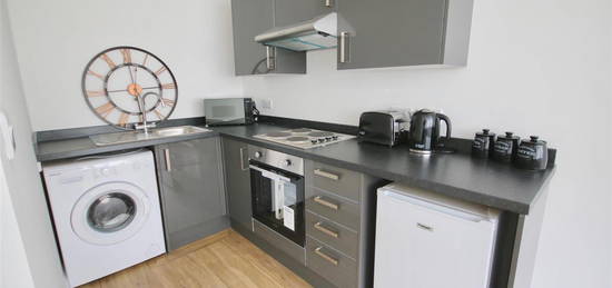 2 bed flat to rent