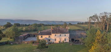 9 bedroom farm house for sale