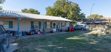 507 Tremont St, Byers, TX 76357