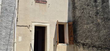 MAISON VILLAGE PROCHE BRAM 3 CHAMBRES COUR