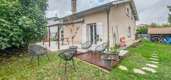 Maison  à vendre, 5 pièces, 4 chambres, 130 m²