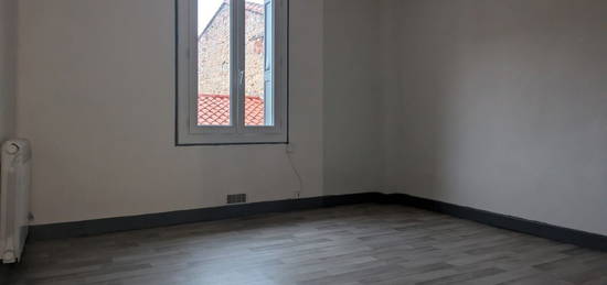 Ceret centre ville , appartement 40 m2