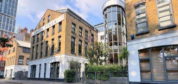 Flat to rent in Embassy Works, 12 Lawn Lane SW8