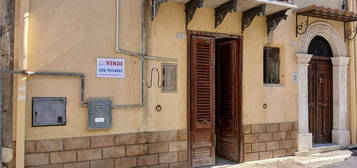 Casa indipendente in vendita a Villafranca Sicula