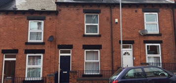 4 bed shared accommodation to rent