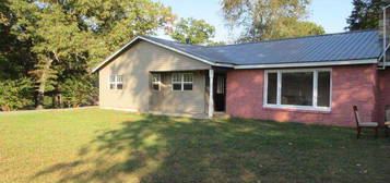 222 N  Main St, Pontotoc, MS 38863