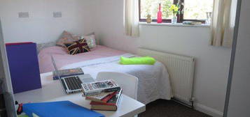 5 bed shared accommodation to rent