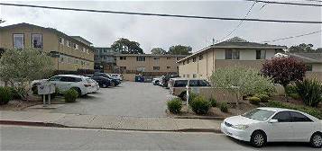 5 Arkwright Ct, Pacific Grove, CA 93950