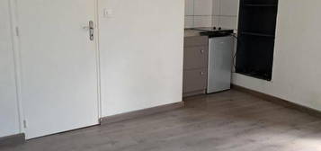 Studio  à louer, 1 pièce, 15 m², Étage 0/3