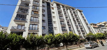 ESATPAŞA LALEZAR SİTESİNDE 5.KAT 2+1 85M BALKONLU K.OTOPARK