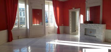 20 min La Rochelle, appartement T2 en bord de Sèvre