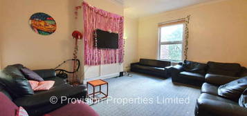 6 bed terraced house to rent