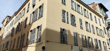 Coeur de NICE - Grand appartement 84m² de 4 studios en colocation