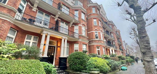 Flat to rent in Lauderdale Road, London W9