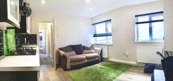 2 bed flat to rent