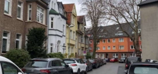 Stilvolle 1-Zimmer-Wohnung mit Balkon und Einbauküche in Essen