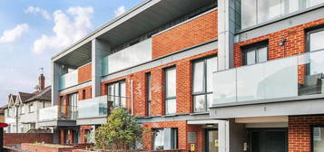 Flat for sale in Eltham Hill, Eltham SE9