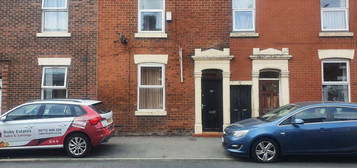 Terraced house to rent in Preston, Lancashire PR1