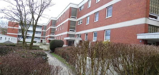 Courtagefrei:  3-Zi.-Wohnung mit Loggia in Neumünster Ruthenberg