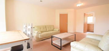 2 bed flat to rent