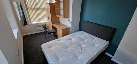 1 bedroom flat share