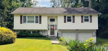 106 S Vacation Dr, Wappingers Falls, NY 12590