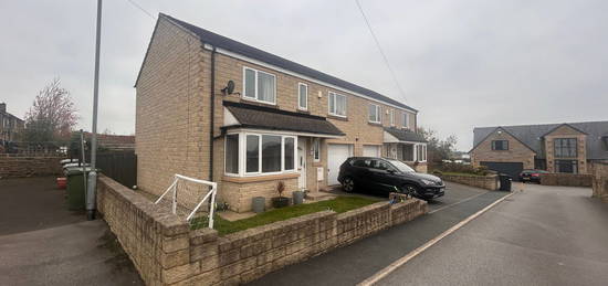 3 bed semi-detached house to rent