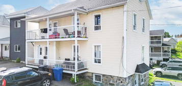 198A - 198C, 118e Rue
                        Beauceville