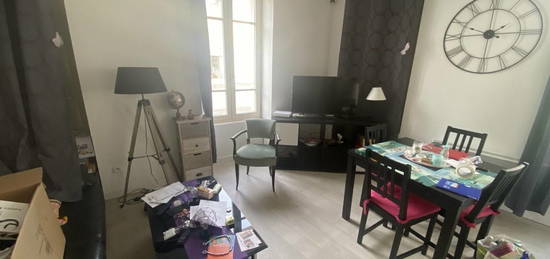 Appartement  à louer, 2 pièces, 1 chambre, 44 m²