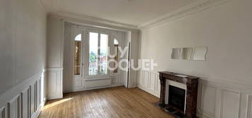 Appartement  à louer, 3 pièces, 2 chambres, 53 m²